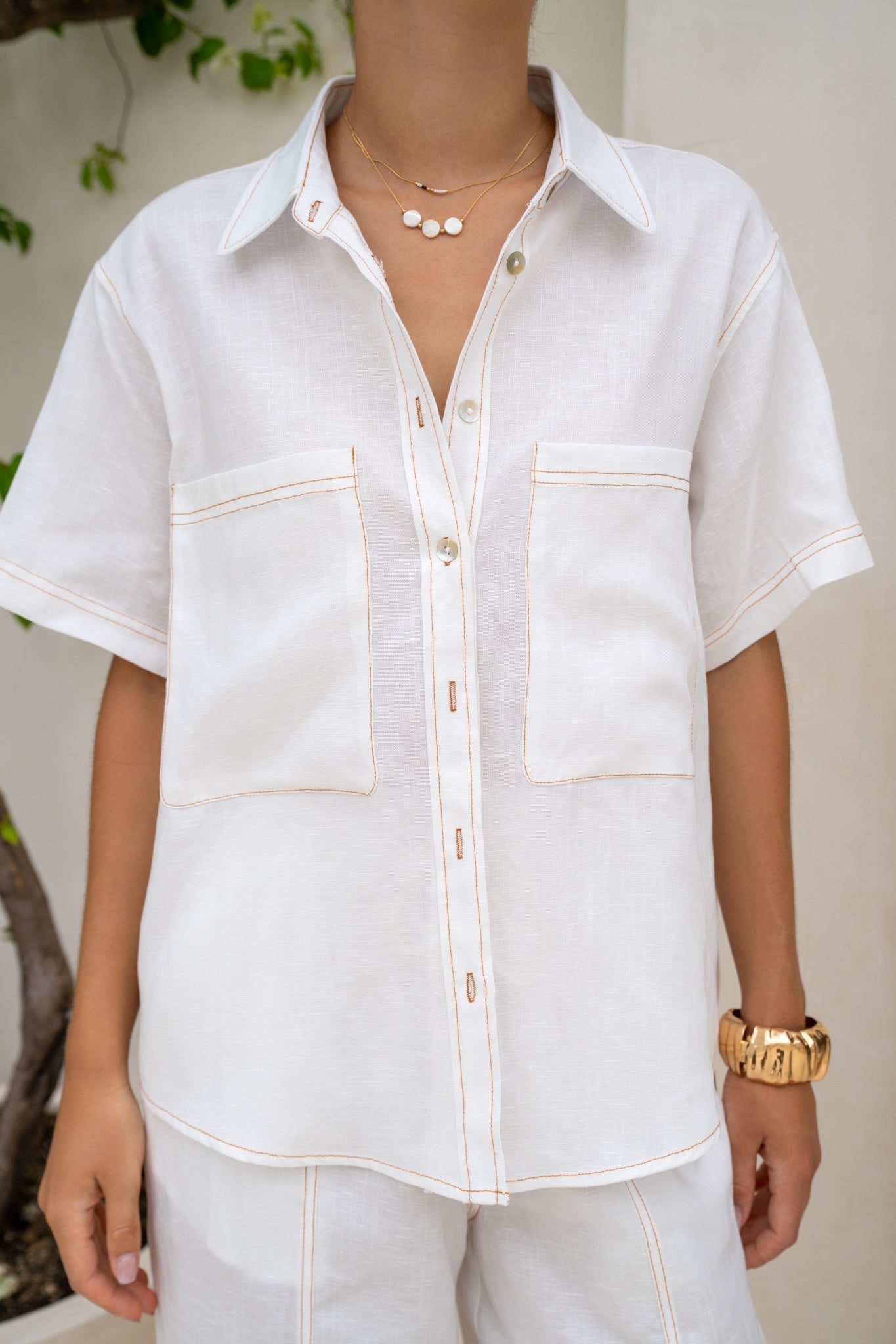 HEYCHIC Joleen Off- Contrast Stitch Shirt (White)