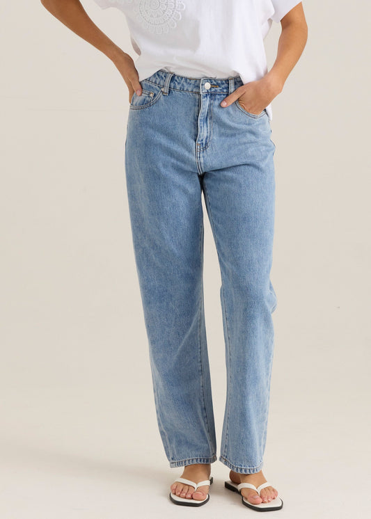Sass Clothing Kalani Straight Leg Jean (90'S Blue Wash)