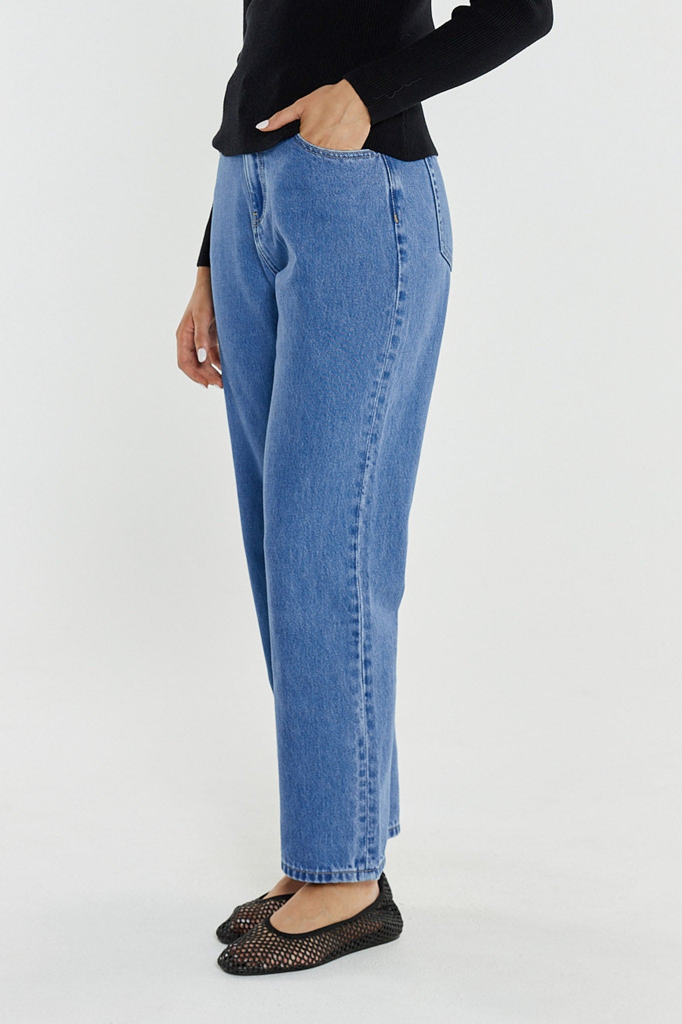 Sass Clothing Kalani Straight Leg Jean (Classic Blue)