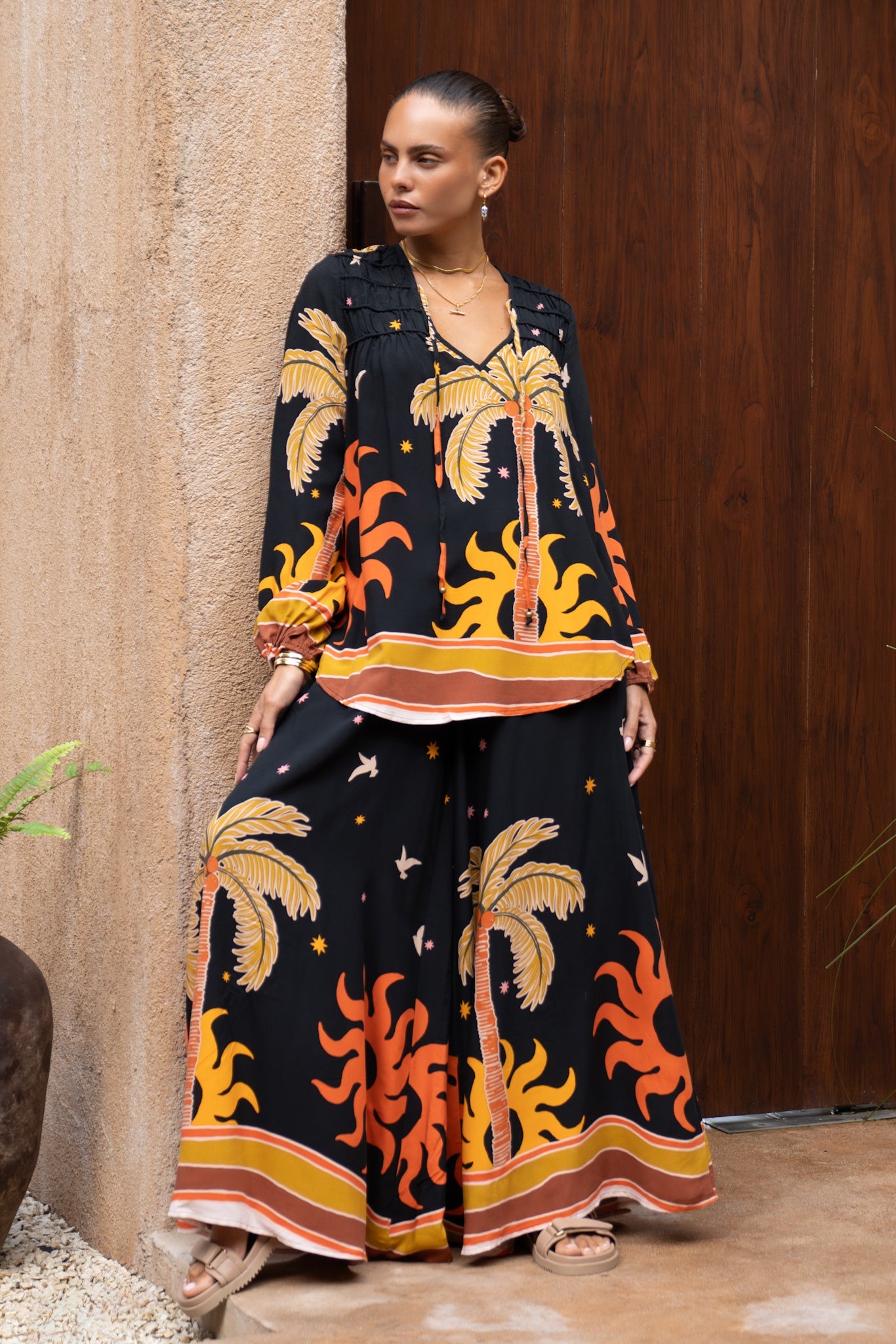 Heychic Solianne Tropical Long Sleeve Blouse (Black)