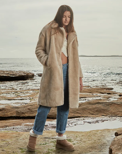 UGG EVERAU® Payton Boots (Chestnut)
