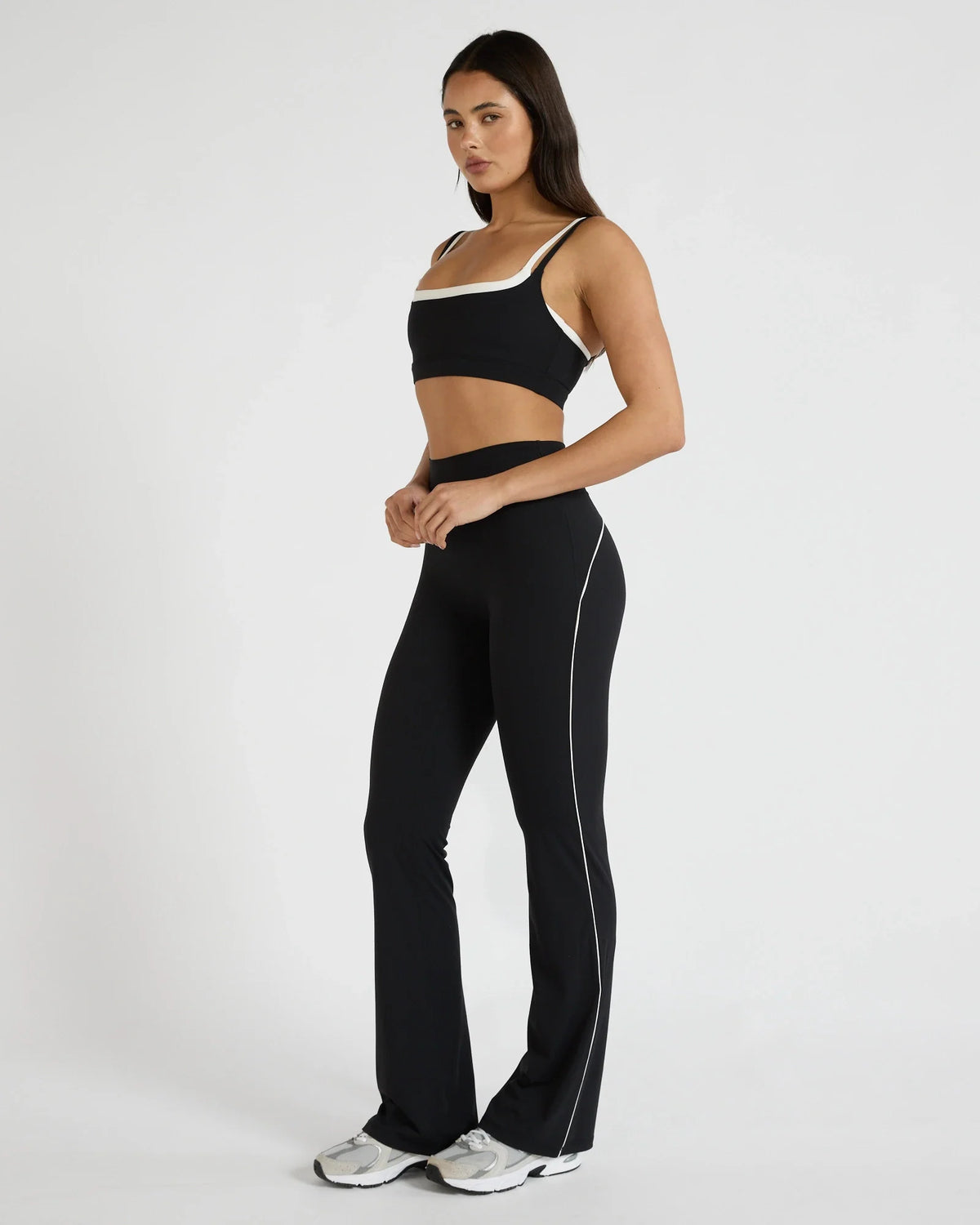ALLFENIX CloudCore Double Layer Contrast Sports Bra (Black)