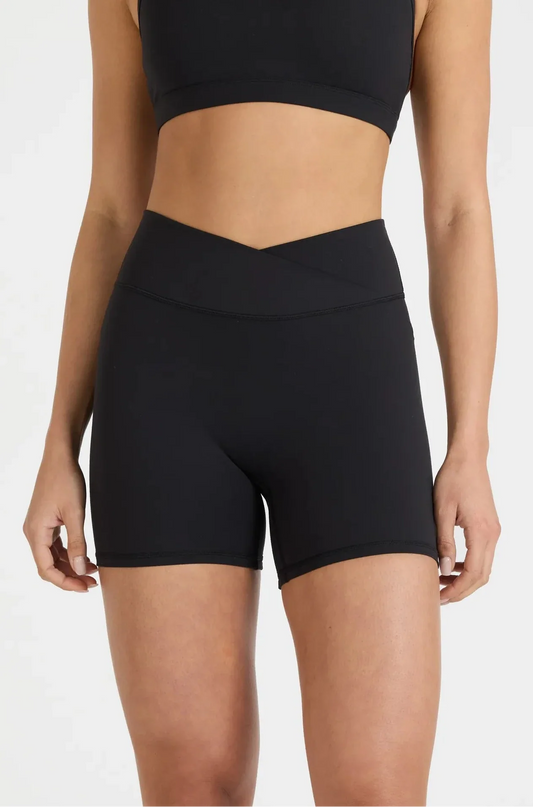 Image of Activewear. Product name - ALLFENIX CloudCore V-Waist 5" Bike Short in Black colour by brand - All Fenix