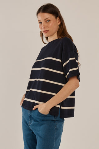 Betty Basics Bailey Boxy Top (Navy/Cream)