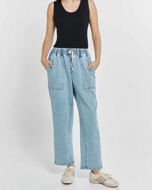 Betty Basics Quinn Stretch Jogger (Light Blue Wash)