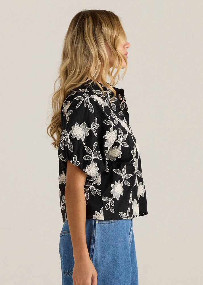 Sass Clothing Marlowe Bubble Sleeve Blouse Black/Cream Floral (Black/ Cream Floral)
