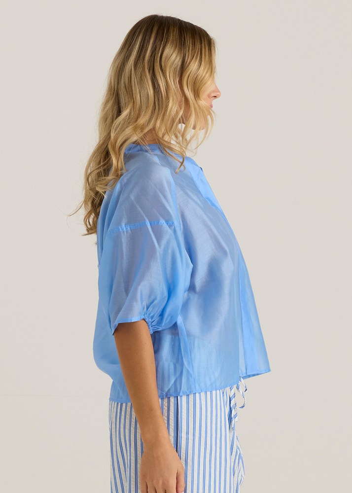 Sass Clothing Wilder Seam Blouse (Cornflower)