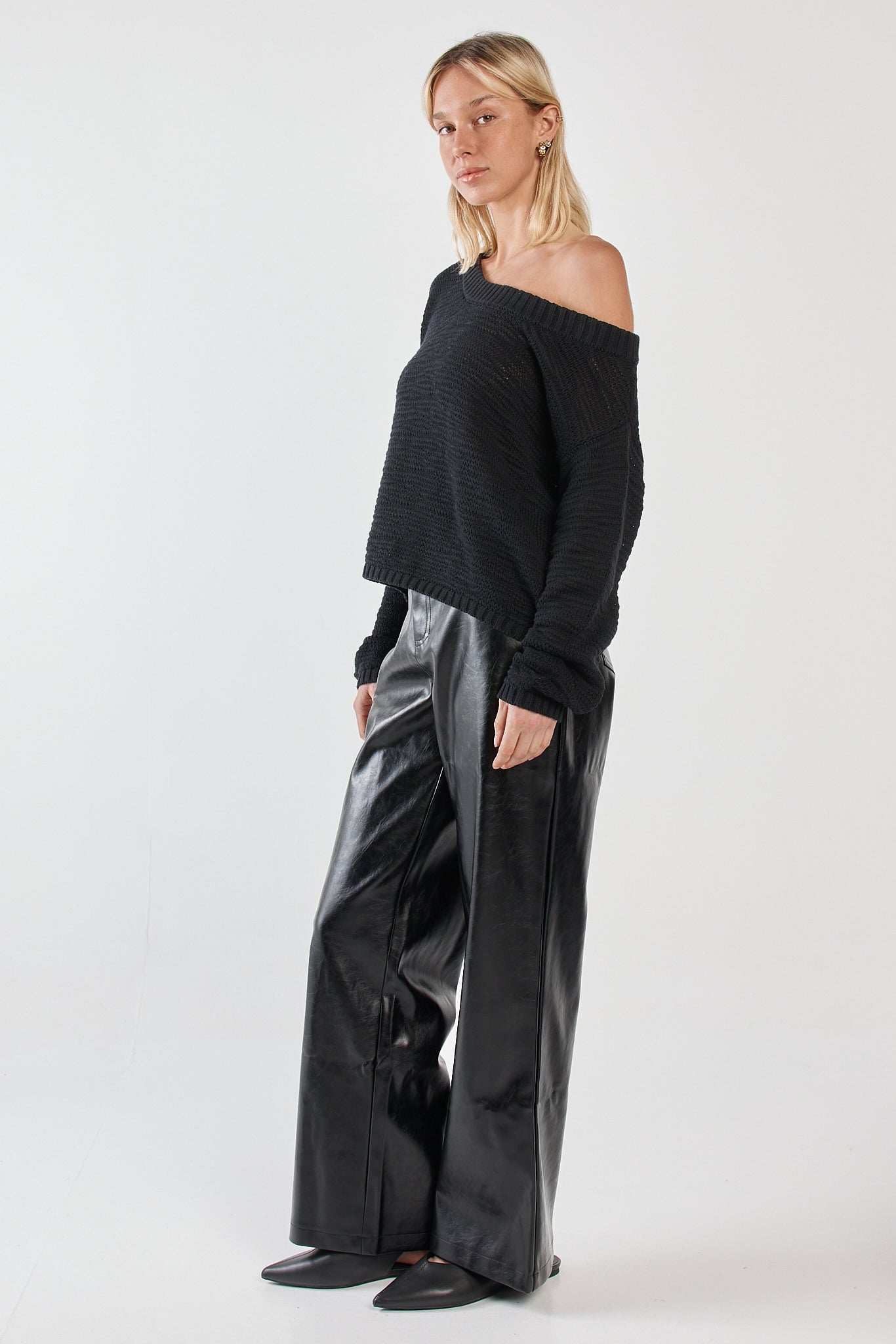 Sass Clothing Kiara Asymmetric Knit (Black)