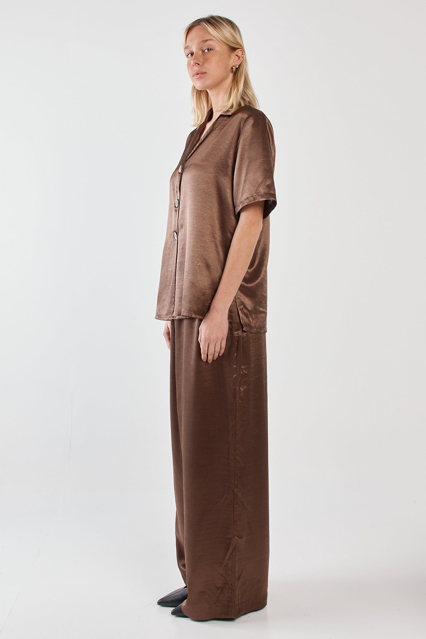Sass Clothing Eddy Crushed Satin Pant (Chocolate)