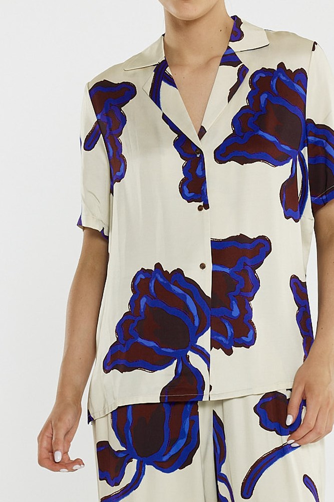 Sass Clothing Jade Satin Shirt (Winter Poppy)
