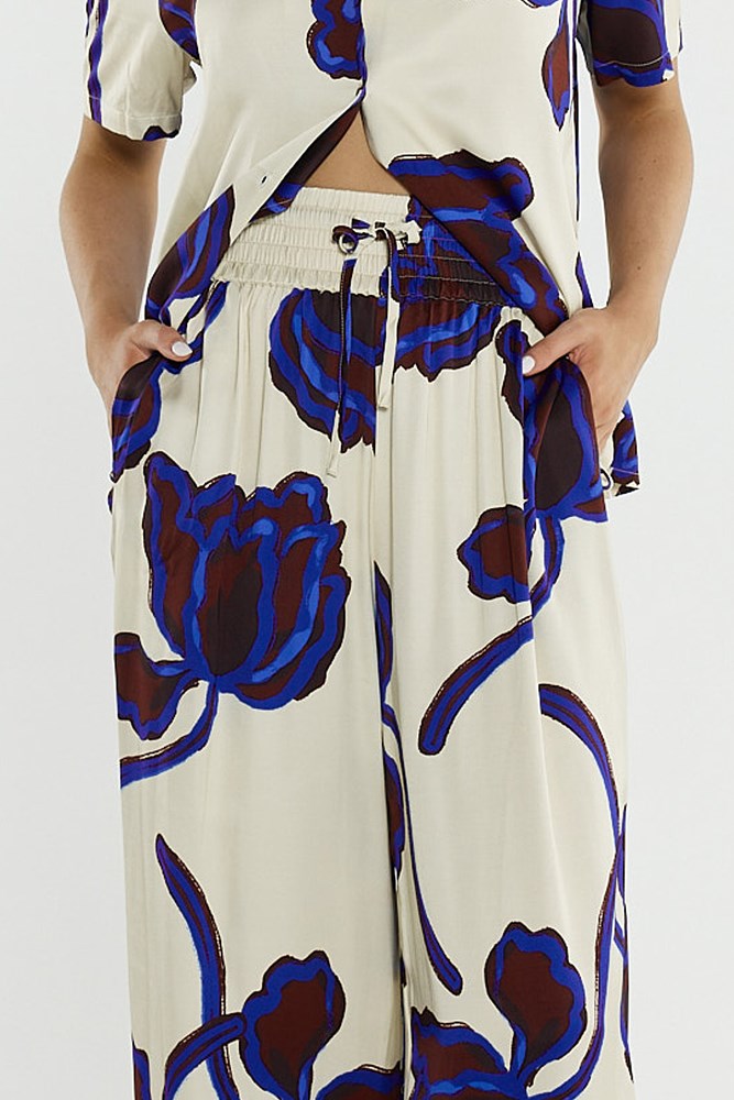 Sass Clothing Jade Satin Pant (Winter Poppy)