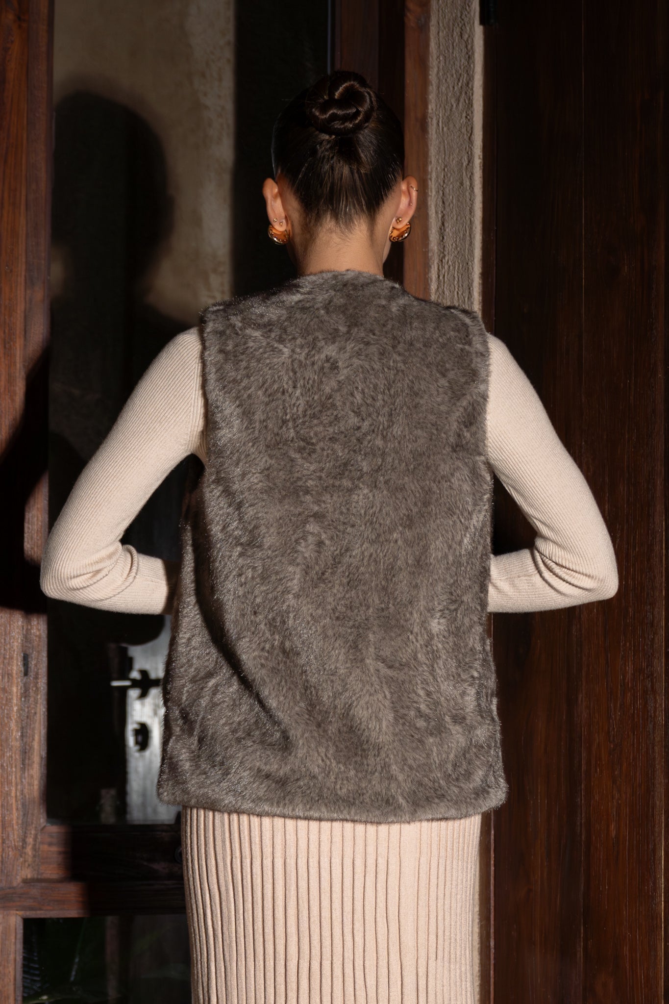 Heychic Harlow Fluffy Faux Fur Vest (Grey)