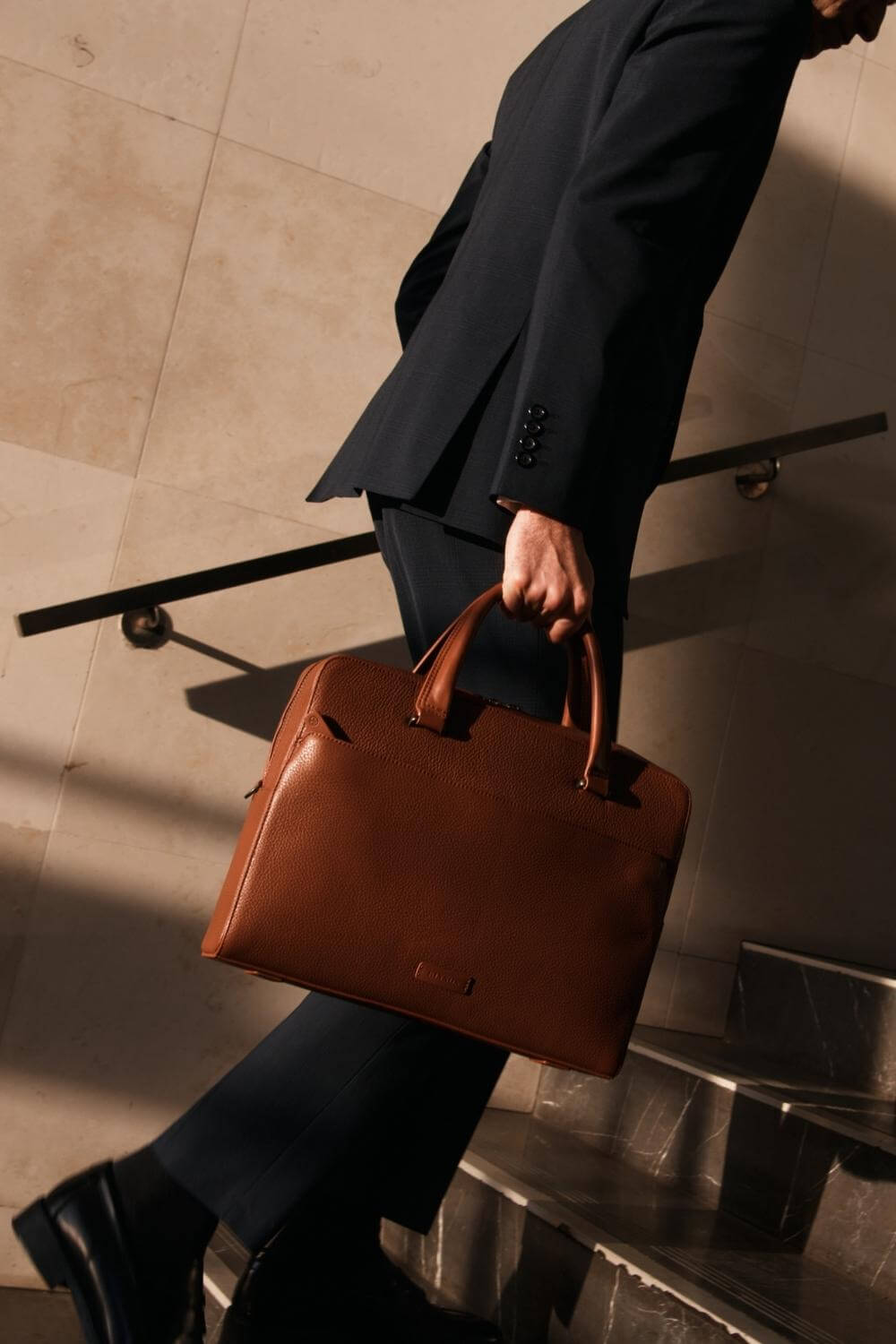 Image of Bags. Product name - ARMSTRONG BUSINESS BAG CHESTNUT in Chestnut colour by brand - KINNON