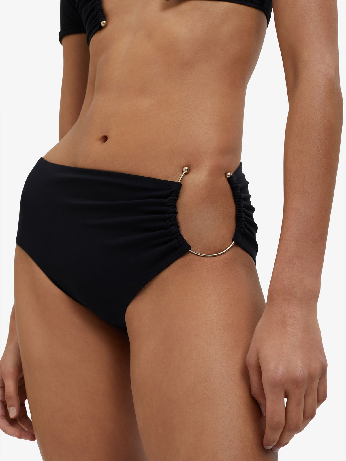 Embargo U Prong Brief (Black)