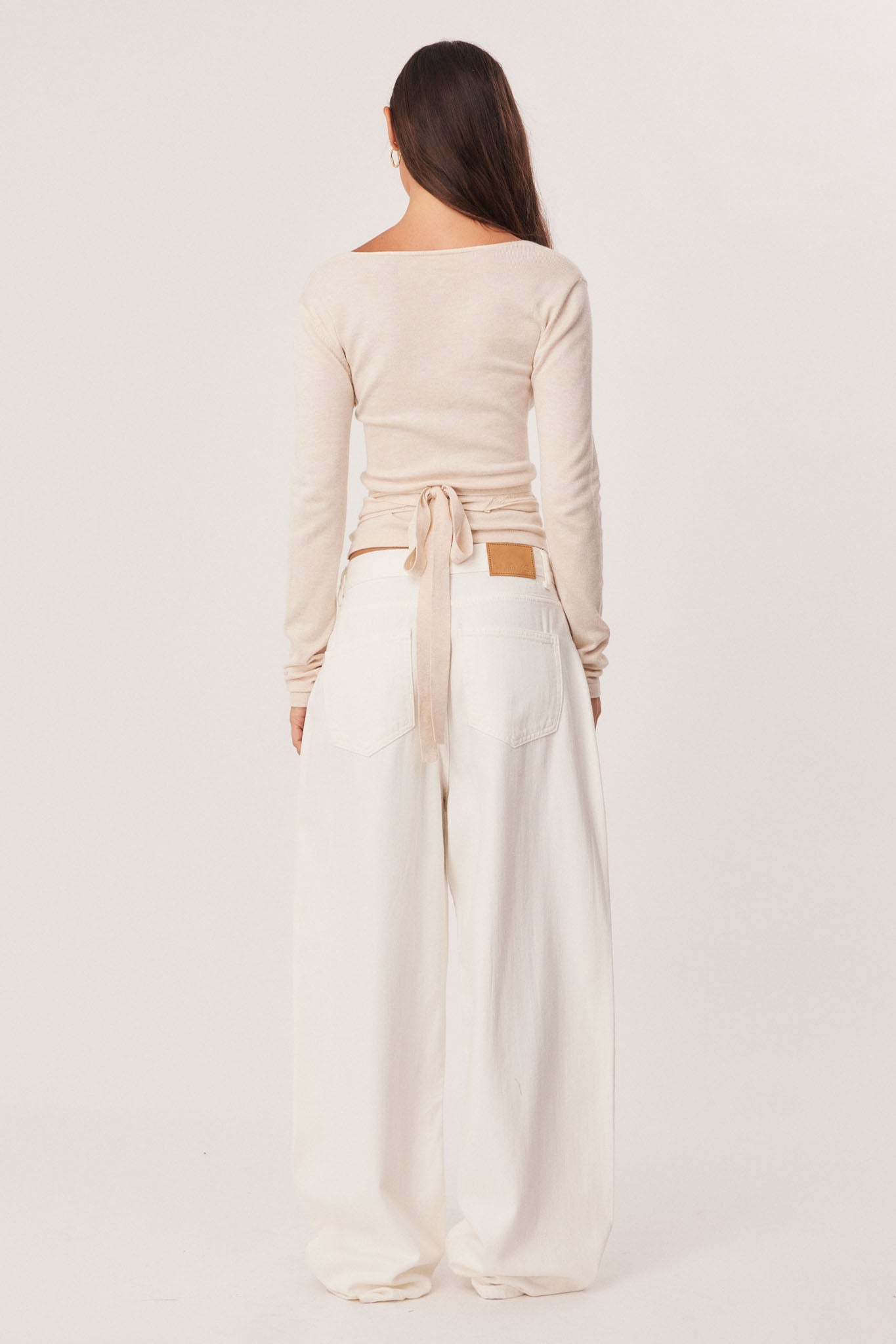 SNDYS NIKOLA WRAP TOP (Cream)