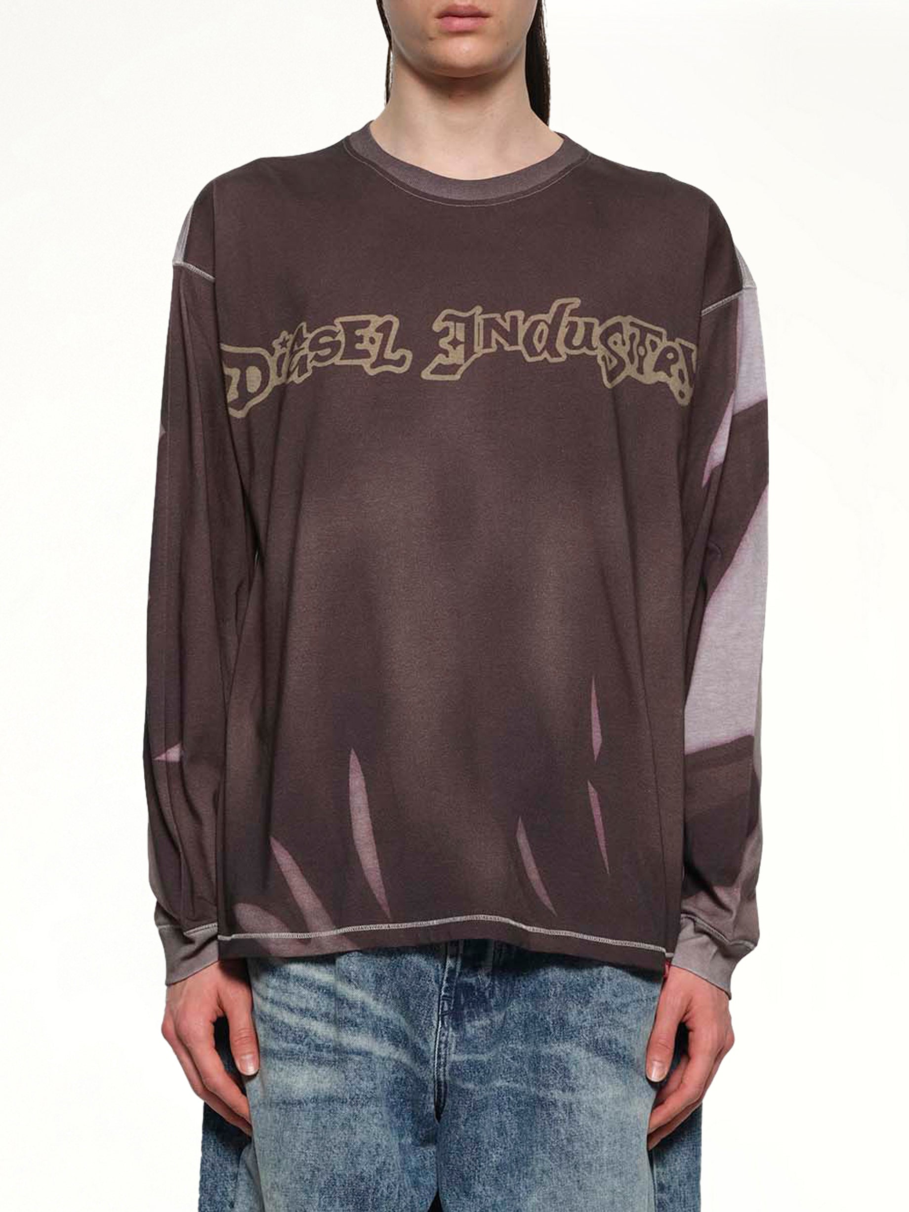Image of a model wearing Outerwear. Productname: DIESEL T-BOXT-LS-SHOW Sweatshirt in Grey/Multicolour colour by brand - DIESEL