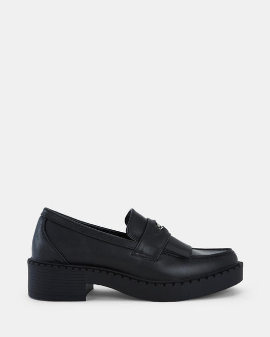 Image of Flats. Product name - Cosenza Women's Casual Flat Closed Black Smooth Novo Casual in Black Smooth colour by brand - NOVO