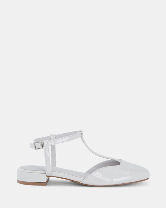 Image of Flats. Product name - Caserta Women's Casual Flat Closed CREAM PATENT Novo Casual in Cream Patent colour by brand - NOVO