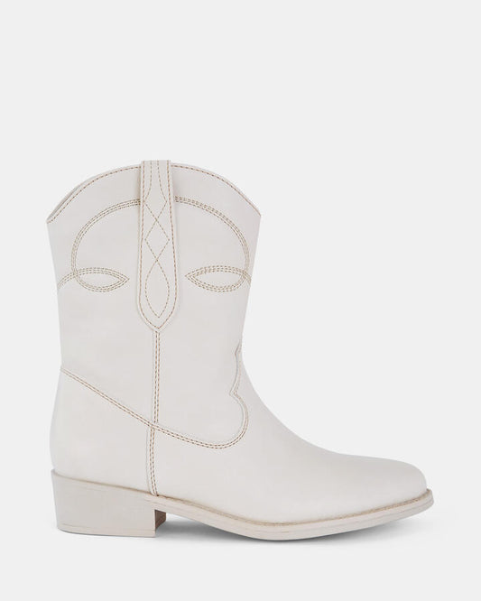 Image of Boots. Product name - Daigon Women's Boot Flat CREAM Novo Boots in Cream colour by brand - NOVO