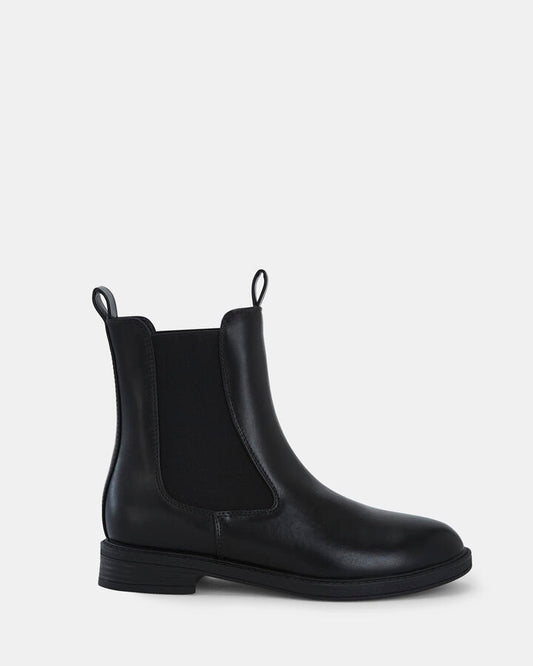 Image of Boots. Product name - Damo Women's Boot Flat BLACK Novo Boots in Black colour by brand - NOVO