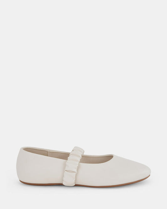 Image of Flats. Product name - Cass Women's Casual Flat Closed CREAM Novo Casual in Cream colour by brand - NOVO