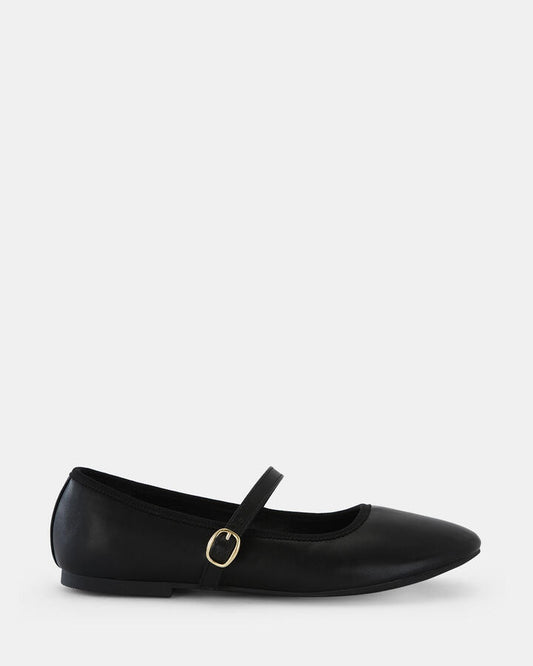 Image of Flats. Product name - Catia Women's Casual Flat Closed Black Smooth Novo Casual in Black Smooth colour by brand - NOVO