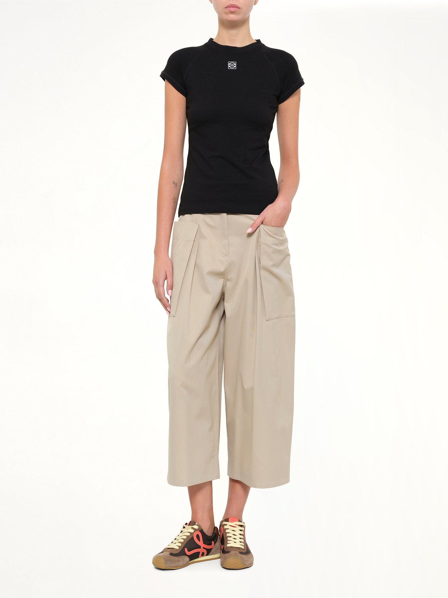 LOEWE Cropped Trousers (Beige)