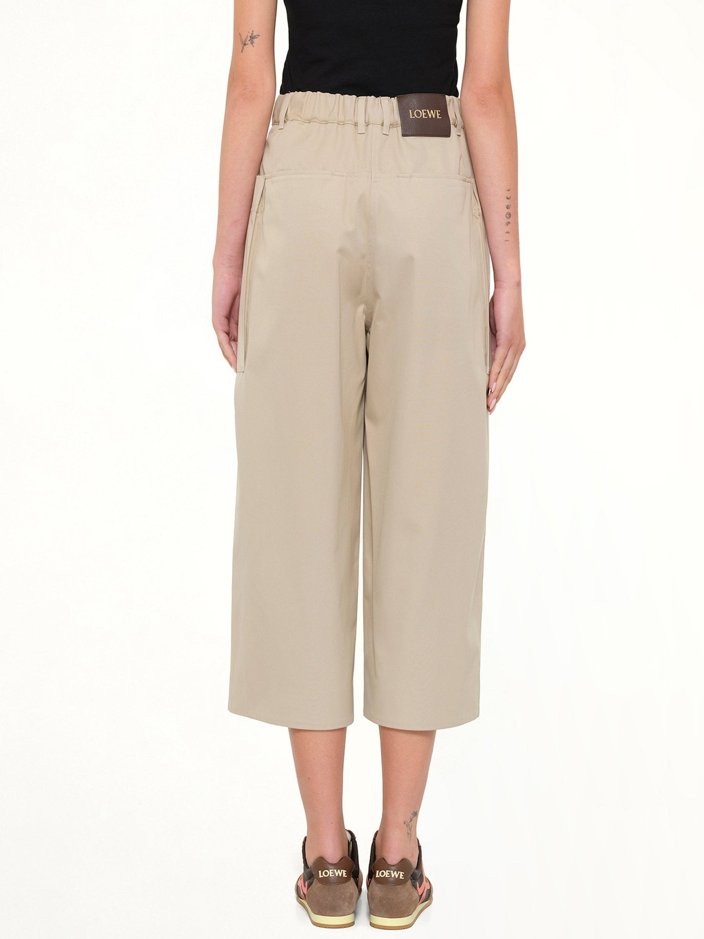LOEWE Cropped Trousers (Beige)