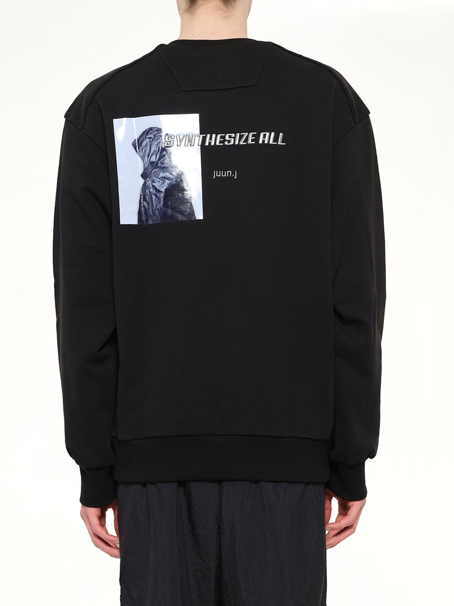Juunj Sweatshirt (Black)