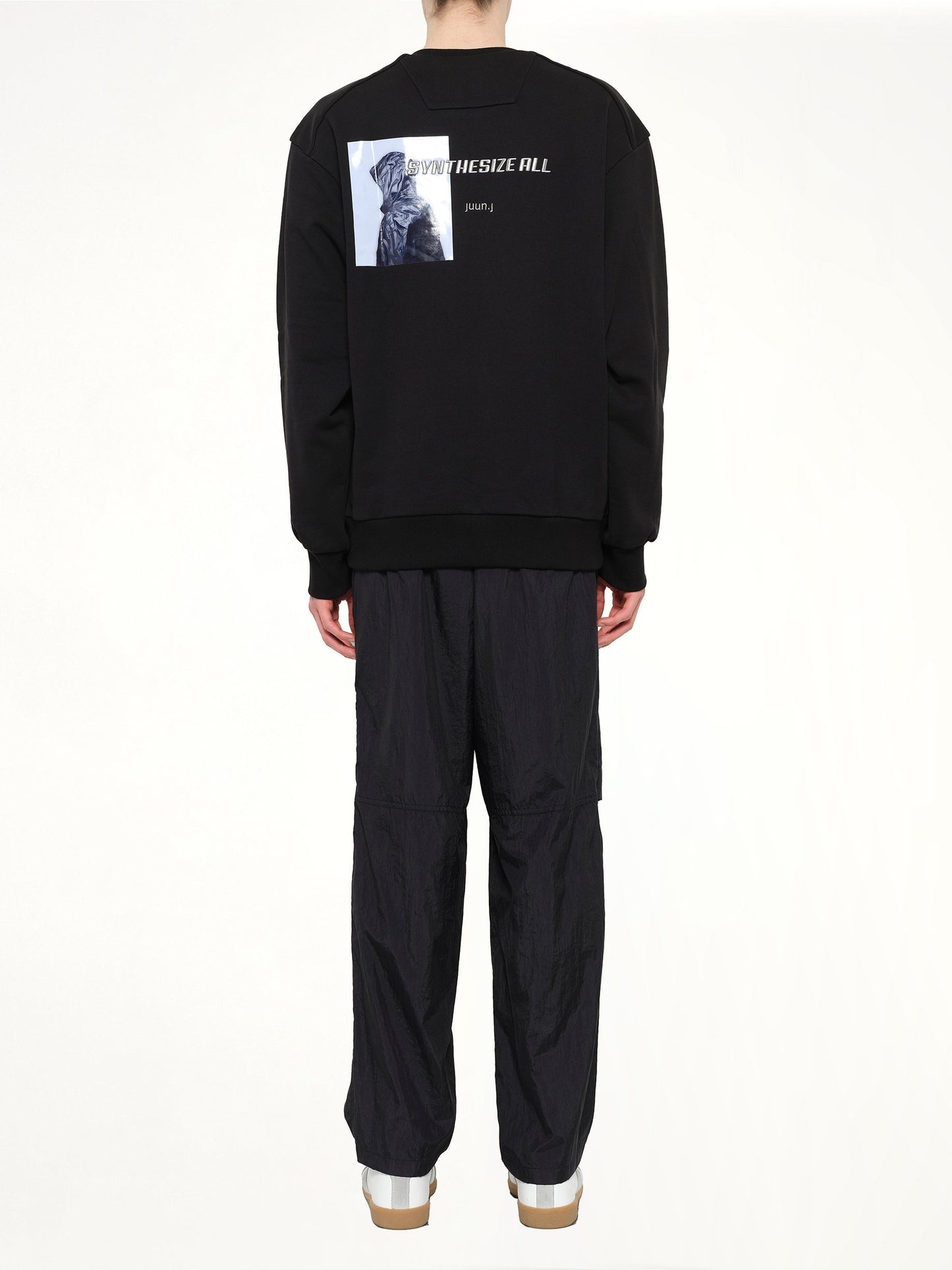 Juunj Sweatshirt (Black)