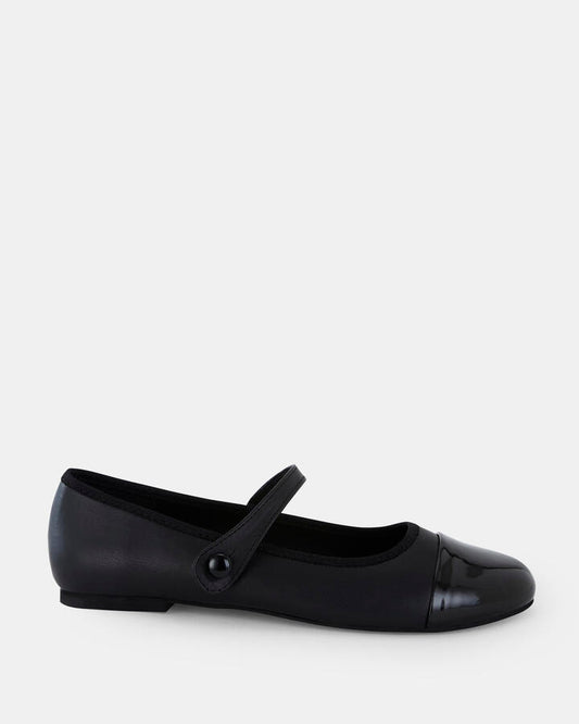 Image of Flats. Product name - Calen Women's Casual Flat Closed BLACK Novo Casual in Black colour by brand - NOVO