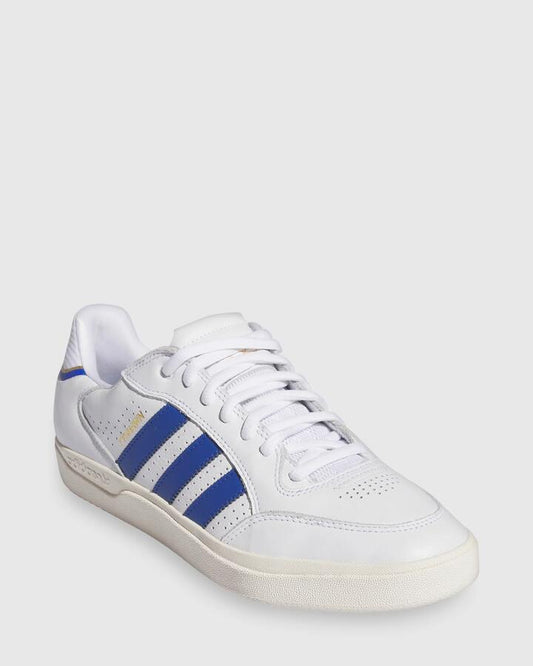 Image of Sneakers. Productname: adidas - Tyshawn Low Sneakers - Ftwwht/Royblu/Cwhite - in Ftwwht/Royblu/Cwhite colour by brand - adidas