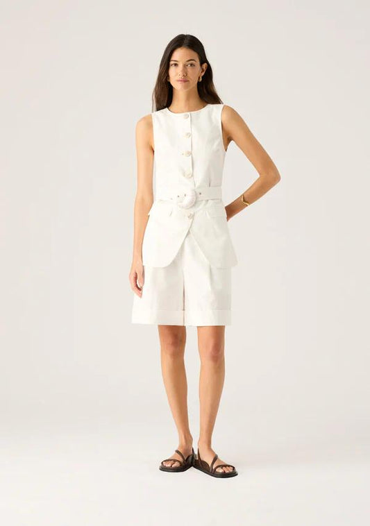 Image of a model wearing Shorts. Productname: Nina Bermuda in Pearl colour by brand - MOS The Label