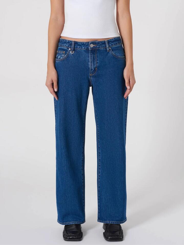 Image of a model wearing Denim. Productname: Neuw Daria Boyfriend Jeans in Mid Indigo colour by brand - Neuw