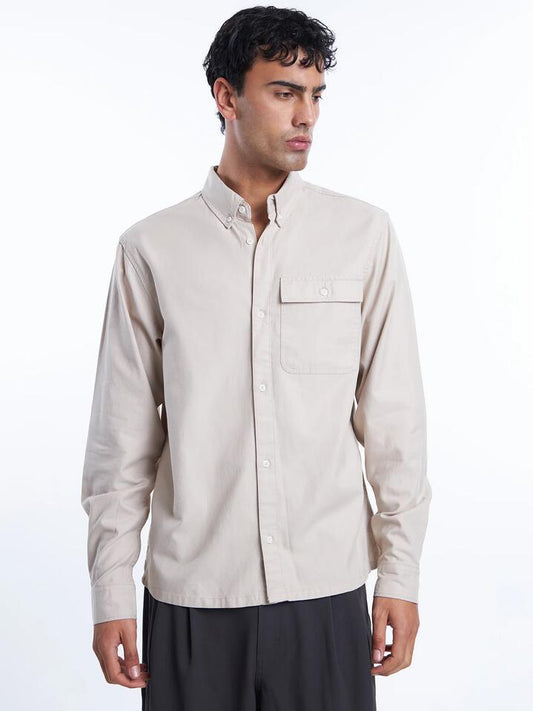 Image of a model wearing Outerwear. Productname: Article One Ruiz Overshirt in Salt colour by brand - Article One