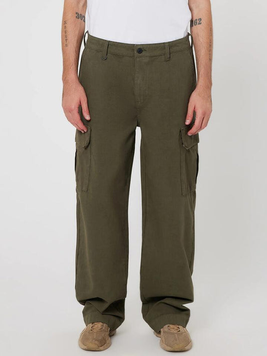 Image of a model wearing Pants. Productname: Neuw River Cargo Pant - Olive in Olive colour by brand - Neuw