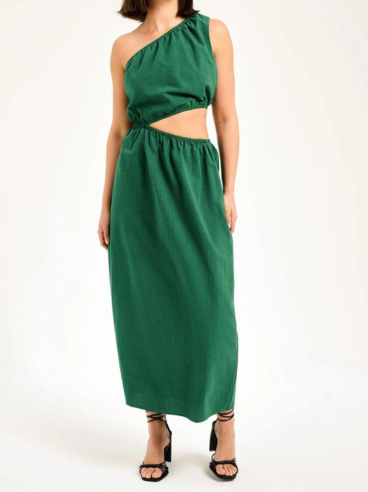 Image of a model wearing Dress. Productname: Lulu & Rose Yvette Midi Dress in Emerald colour by brand - Lulu & Rose
