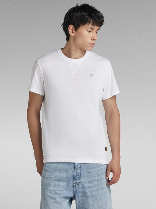 Image of a model wearing Tops. Productname: G-Star Nifous T-Shirt in White colour by brand - G-Star