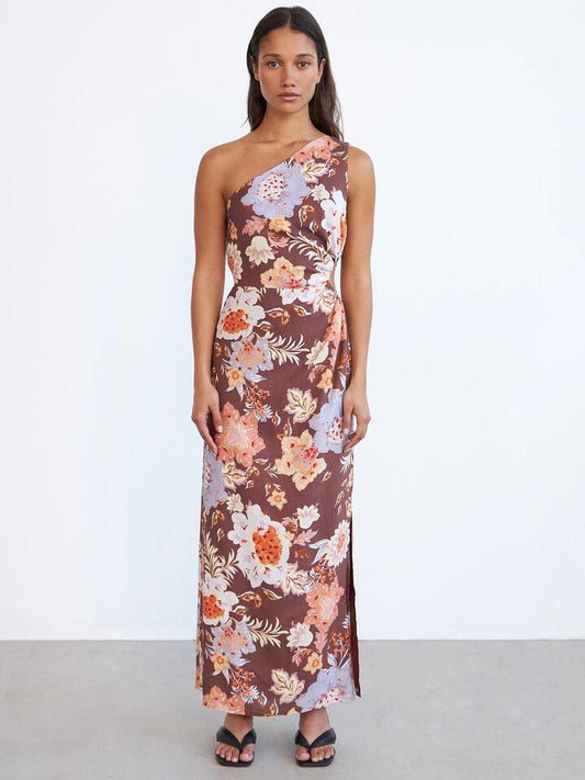 Image of a model wearing Dress. Productname: Lulu & Rose Amber Midi Dress in Peony Floral colour by brand - Lulu & Rose