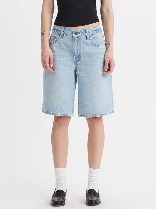 Image of a model wearing Denim. Productname: Levis Baggy Dad Jort Short in Pick Sides colour by brand - Levis