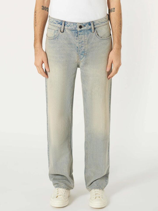 Image of a model wearing Denim. Productname: Neuw Liam Loose Focus in Light Vintage Indigo colour by brand - Neuw