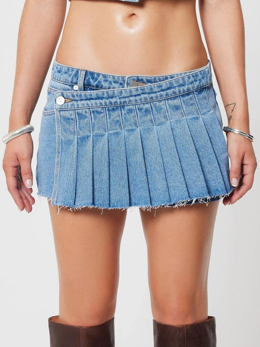 Image of a model wearing Skirts. Productname: Abrand Skort Gigi - Mid Blue in Mid Blue colour by brand - Abrand