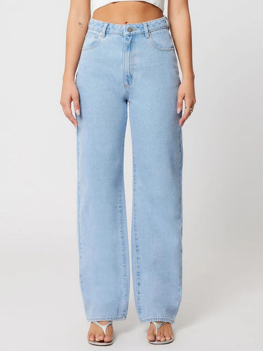 Image of a model wearing Denim. Productname: Abrand Carrie Jean Kendall in LIGHT VINTAGE BLUE colour by brand - Abrand