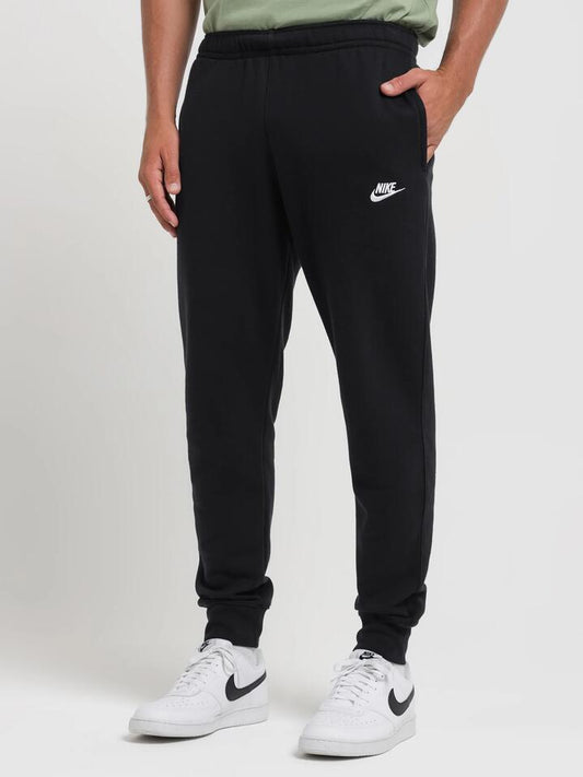 Image of a model wearing Pants. Productname: Nike Sportswear Club Jogger in Black colour by brand - Nike