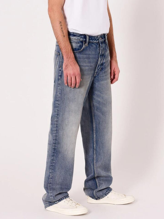 Image of a model wearing Denim. Productname: Neuw River Baggy Bowery in Light Vintage Indigo colour by brand - Neuw