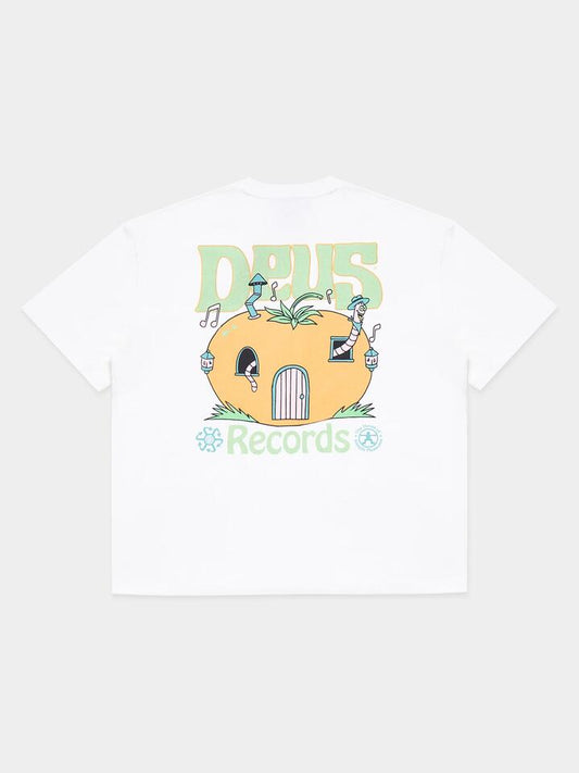 Image of a model wearing Tops. Productname: Deus Soundworm Tee in Vintage White colour by brand - Deus