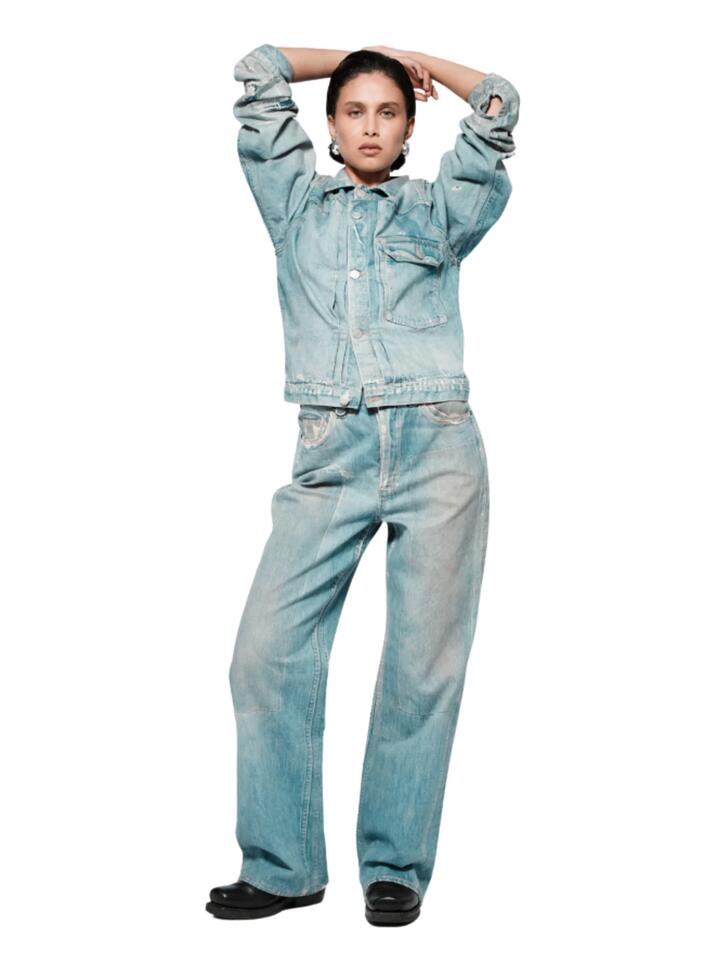 Image of a model wearing Denim. Productname: Neuw Coco Relaxed Digital in LIGHT VINTAGE INDIGO colour by brand - Neuw