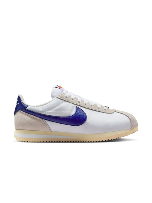 Image of Shoes. Productname: Nike Women's Nike Cortez Textile in White/Deep Night-Phantom-Alaba colour by brand - Nike