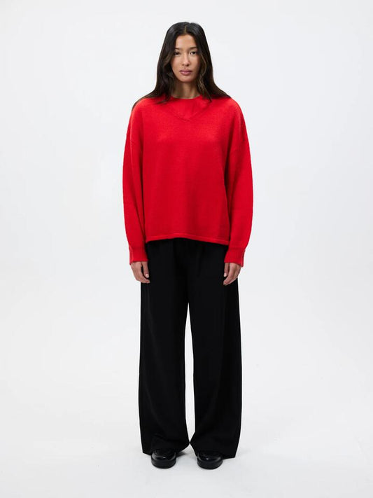 Image of a model wearing Pants. Productname: MSE Gathered Tailored Pant in Black colour by brand - MSE