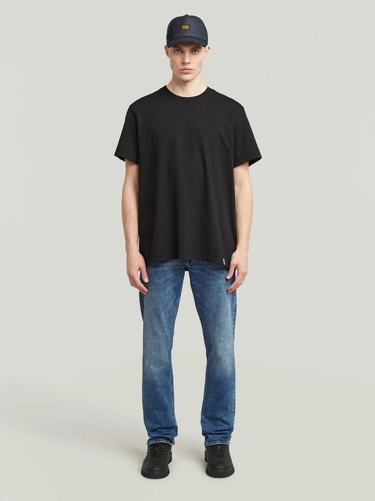 Image of a model wearing Denim. Productname: G-Star Mosa Straight in Faded Cascade colour by brand - G-Star